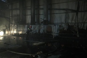 [03/04/2020- Bình Dương] Công ty gỗ tại Bình Dương bốc cháy dữ dội