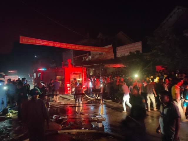 [28/04/2020- Nghệ An] "Bà hỏa" thiêu rụi cửa hàng điện máy