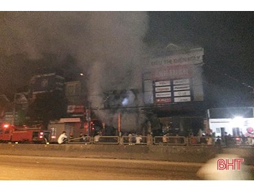 [28/03/2020- Hà Tĩnh]Cháy cửa hàng thiết bị ô tô, 2 ông cháu thiệt mạng lúc rạng sáng